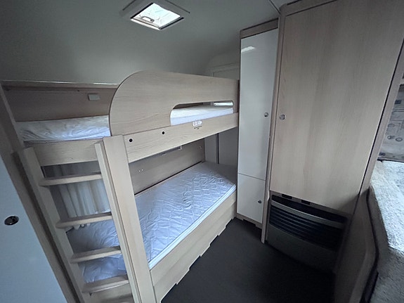 Hymer Eriba 560 Living med Barnkammare 10 of 12