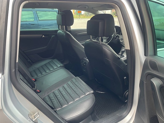 Volkswagen Passat 14 of 18