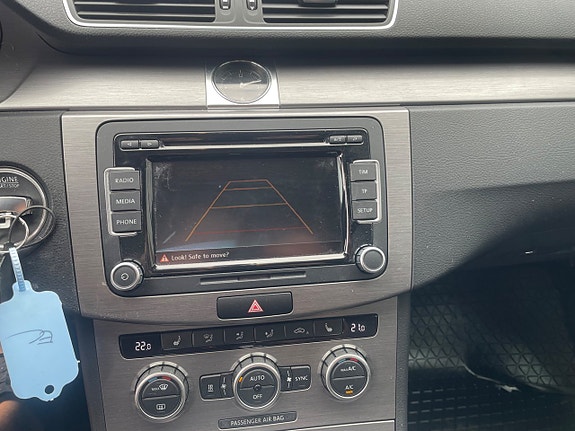 Volkswagen Passat 17 of 18