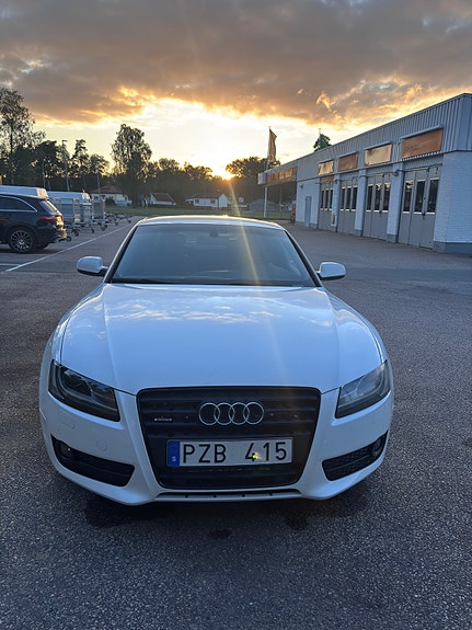 Audi A5 2 of 15