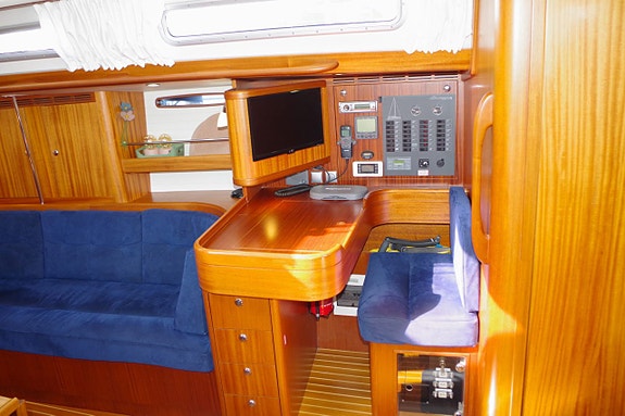 Arcona 430 9 of 24