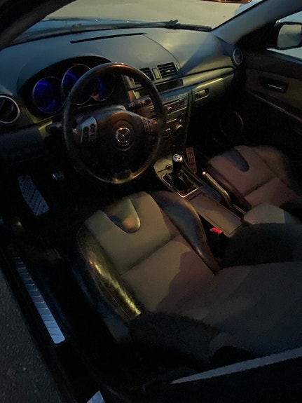 Mazda 3 4 of 7