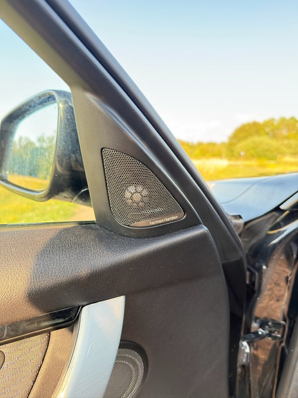 BMW 318d 9 of 13