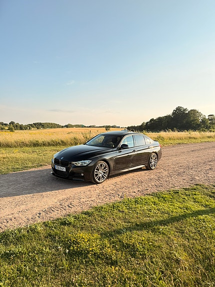 BMW 318d 2 of 13
