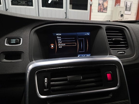Volvo V60 25 of 30