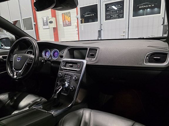 Volvo V60 18 of 30