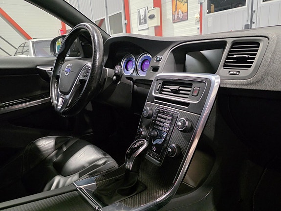 Volvo V60 23 of 30
