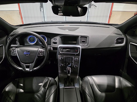 Volvo V60 17 of 30
