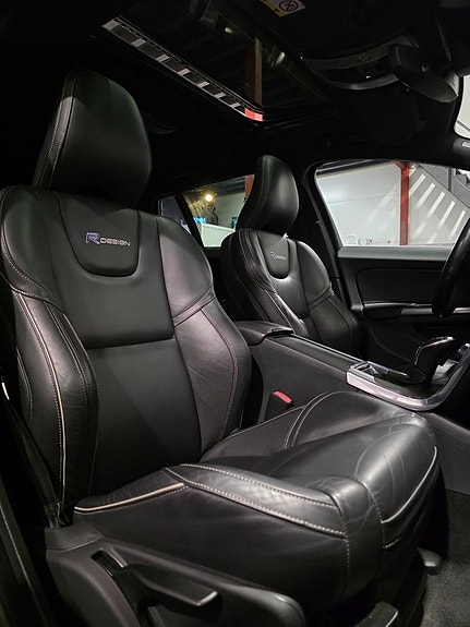 Volvo V60 21 of 30