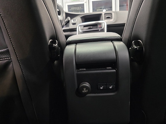 Volvo V60 19 of 30