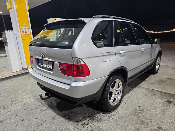 BMW X5 3 of 10