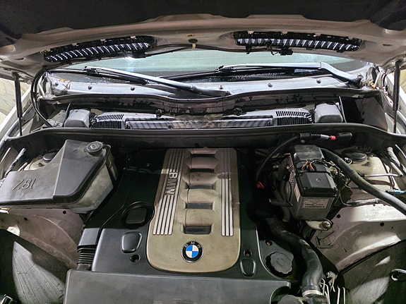 BMW X5 8 of 10