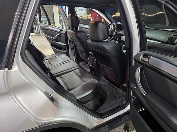BMW X5 9 of 10