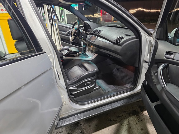 BMW X5 10 of 10