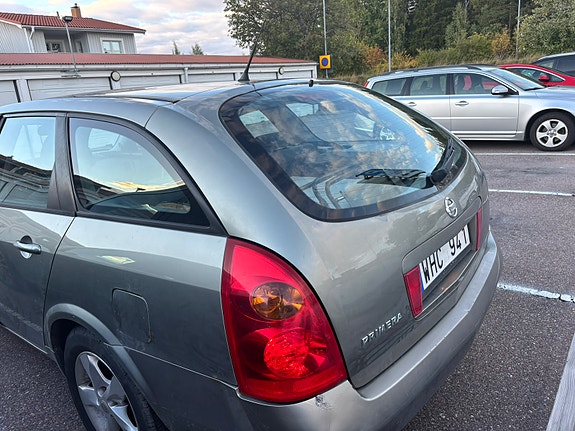 Nissan Primera 2 of 6
