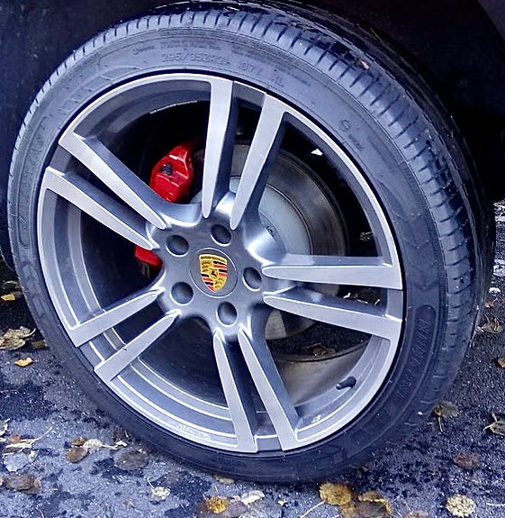 Porsche Cayenne Turbo 10 of 10