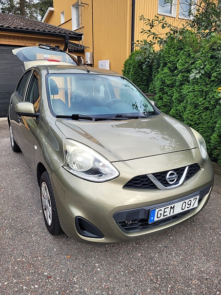 Nissan Micra 4 of 8