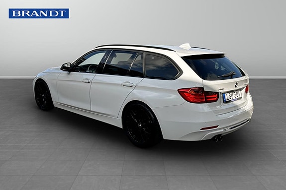 BMW 335d 2 of 11