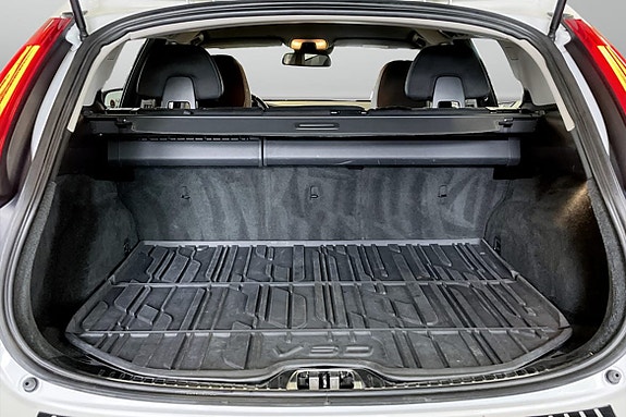 Volvo V60 Cross Country 17 of 17
