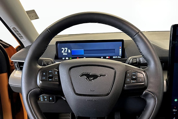Ford Mustang Mach-E 7 of 12
