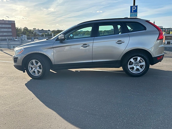 Volvo XC60 3 of 8