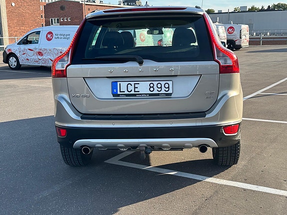 Volvo XC60 4 of 8