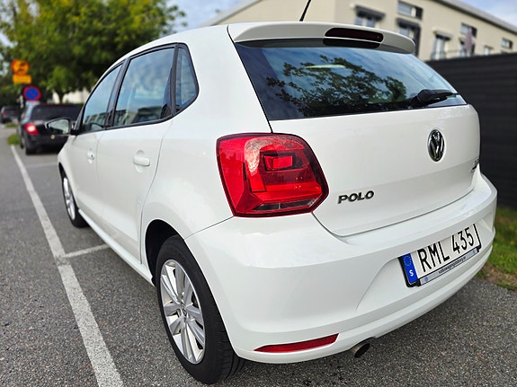 Volkswagen Polo 8 of 14