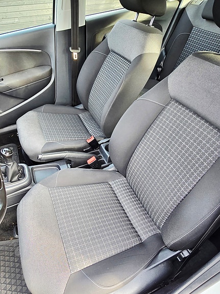 Volkswagen Polo 13 of 14