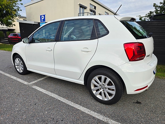 Volkswagen Polo 9 of 14