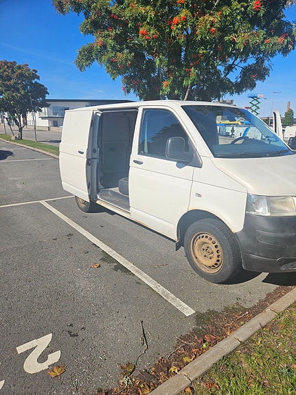 Volkswagen Transporter 3 of 7