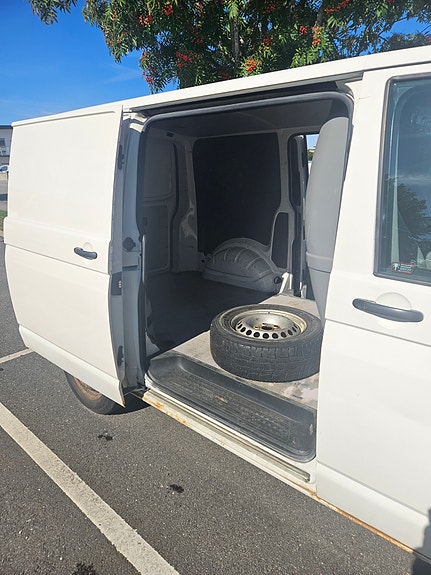 Volkswagen Transporter 4 of 7