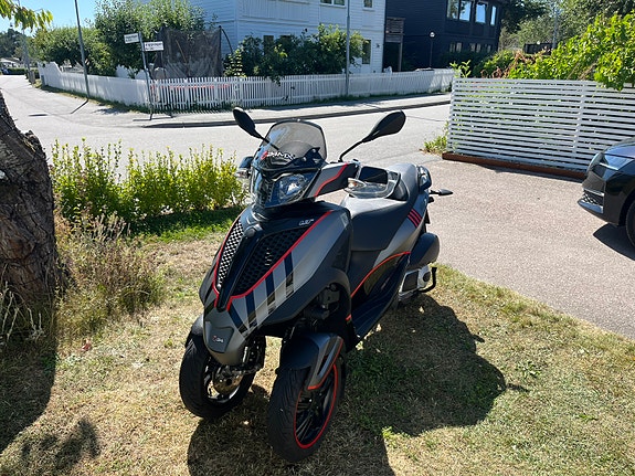Piaggio MP3 300 6 of 6