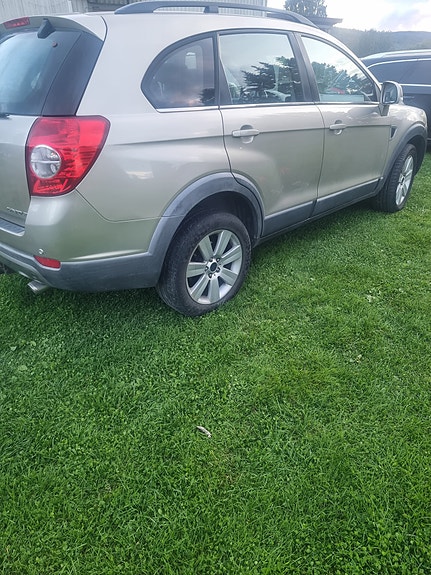Chevrolet Captiva 4 of 8
