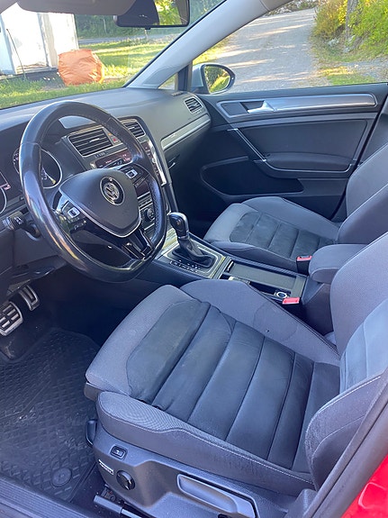 Volkswagen Golf Alltrack 5 of 6