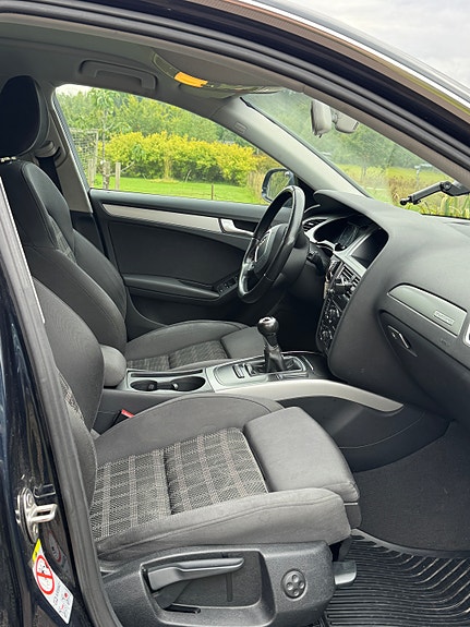 Audi A4 4 of 7