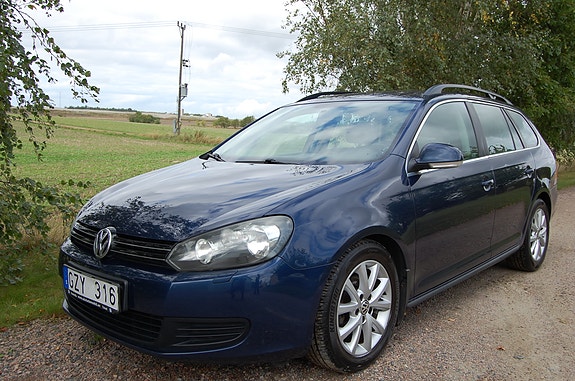 Volkswagen Golf VI 2 of 8