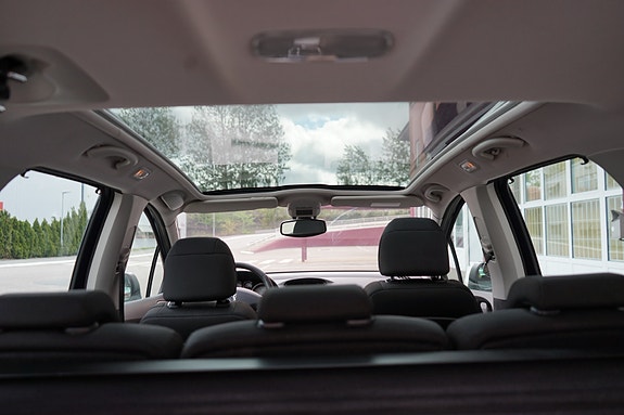 Peugeot 308 SW 7 of 17