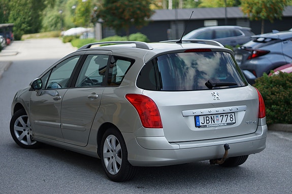 Peugeot 308 SW 4 of 17
