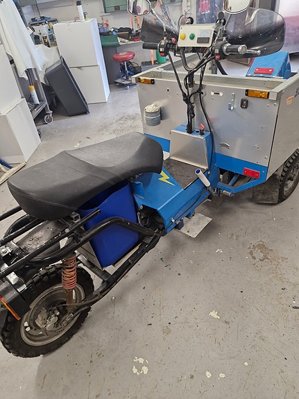 Flakmoped 4 of 7