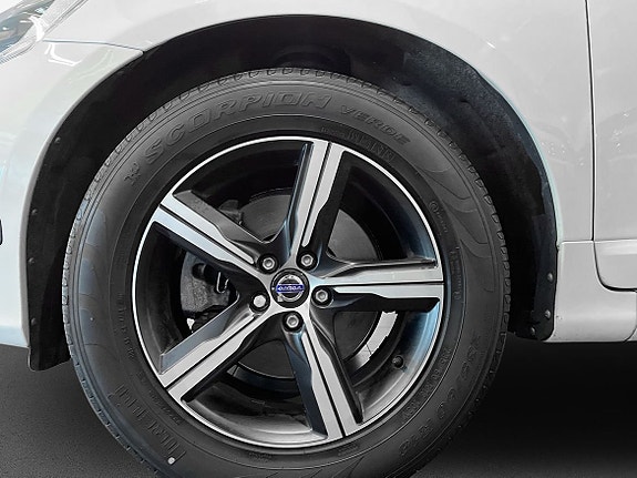 Volvo XC60 5 of 10