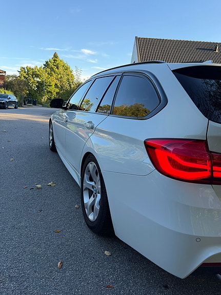 BMW 320d 3 of 10