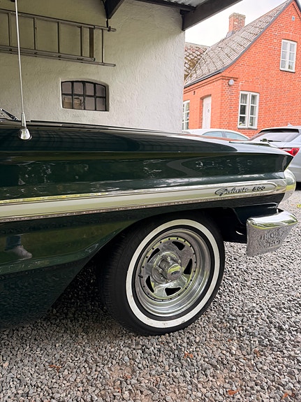 Ford Galaxie 3 of 19