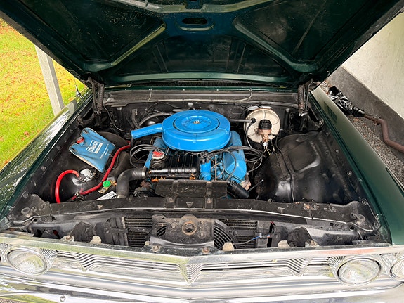Ford Galaxie 10 of 19
