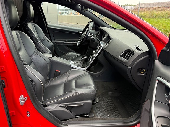 Volvo V60 12 of 21