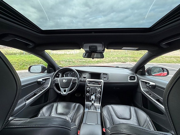 Volvo V60 14 of 21