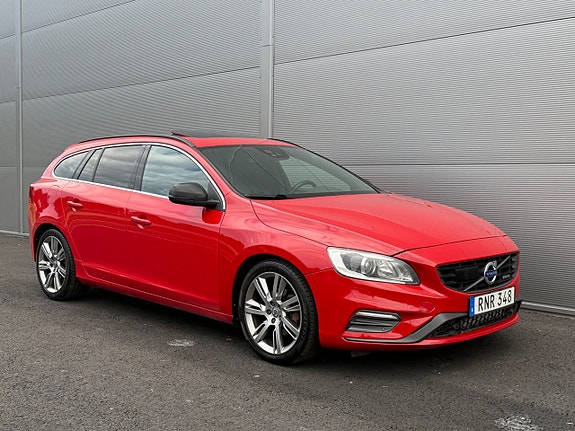 Volvo V60 2 of 21