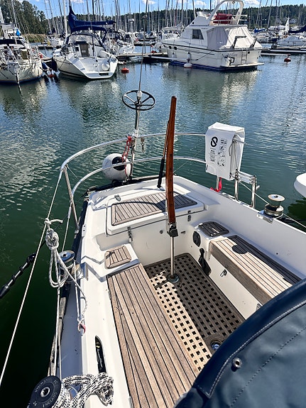 IW31 – Sparkman & Stephens – Yanmar 3YM20 2 of 14