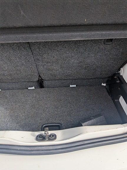 Volkswagen UP! 7 of 8