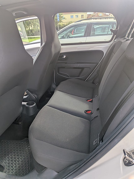 Volkswagen UP! 8 of 8