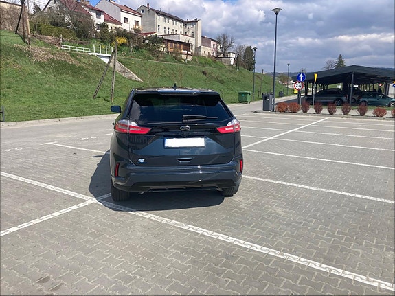 Ford Edge 2 of 11